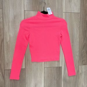 Windsor Neon Pink turtle neck NWT!!